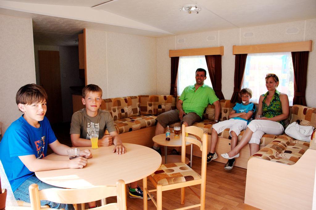Oostappen Vakantiepark Zilverstrand 摩尔 客房 照片
