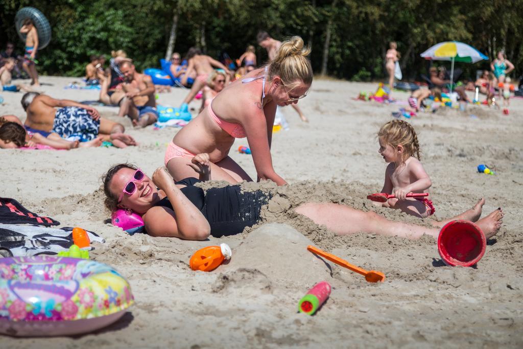 Oostappen Vakantiepark Zilverstrand 摩尔 外观 照片