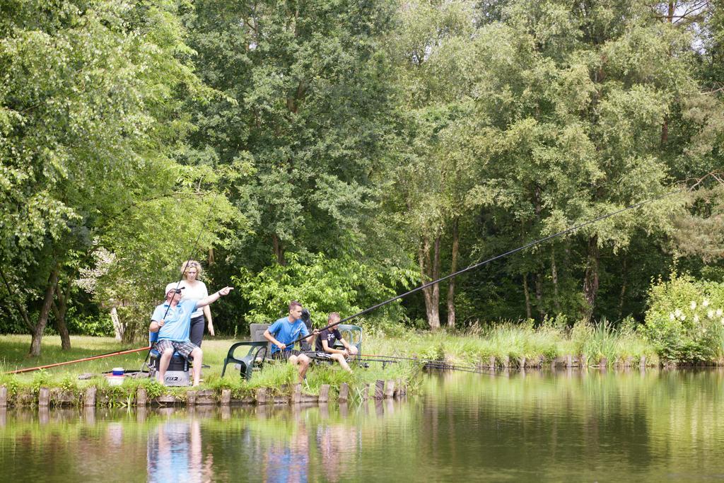 Oostappen Vakantiepark Zilverstrand 摩尔 外观 照片