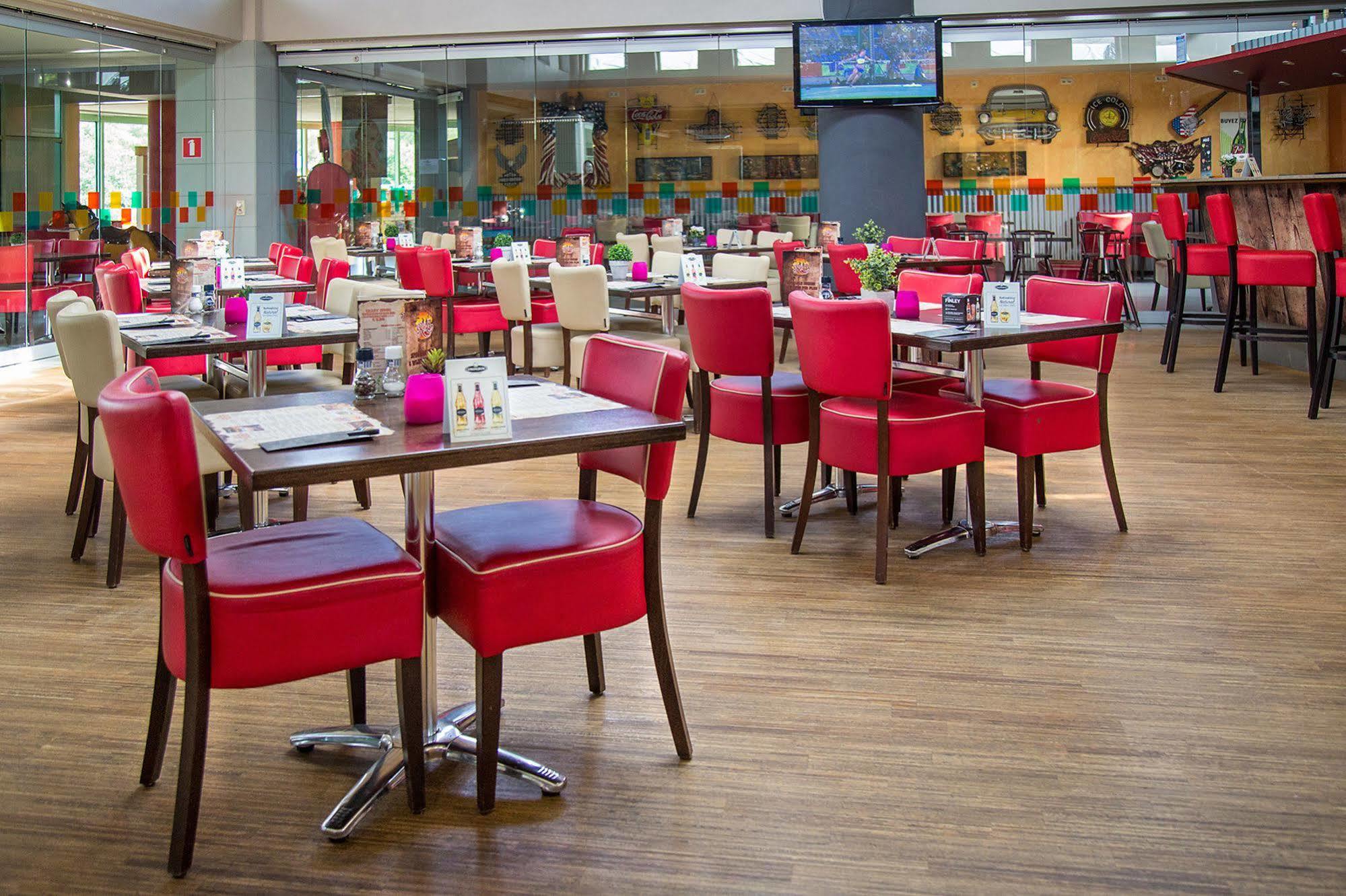 Oostappen Vakantiepark Zilverstrand 摩尔 外观 照片