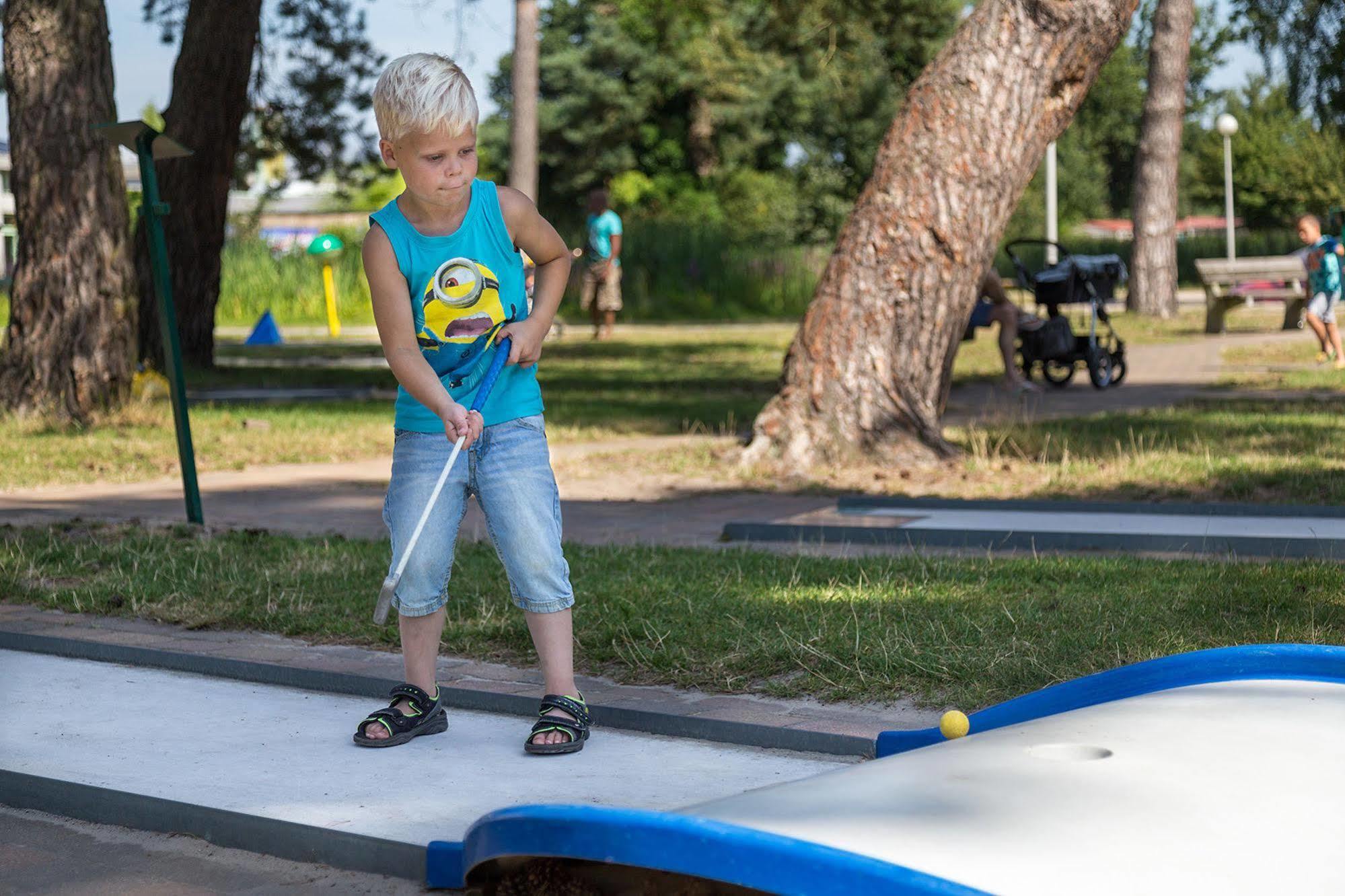 Oostappen Vakantiepark Zilverstrand 摩尔 外观 照片